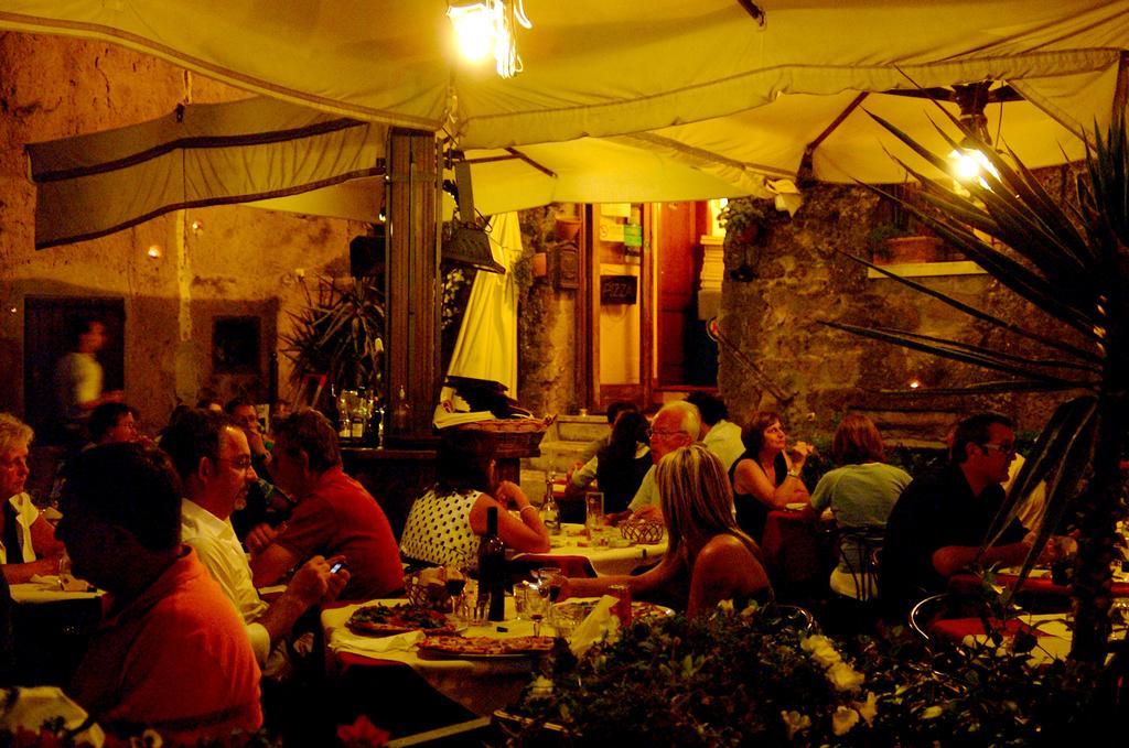 Affittacamere La Magica Torre Pitigliano Buitenkant foto