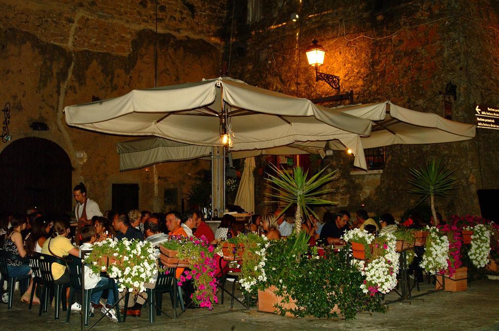 Affittacamere La Magica Torre Pitigliano Buitenkant foto